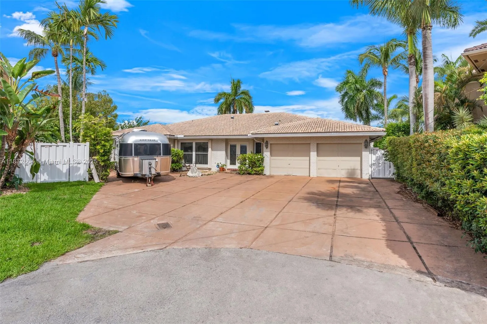 2401 Fryer Point Fort Lauderdale FL 33305