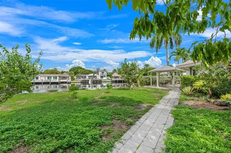 2401 Fryer Point Fort Lauderdale FL 33305