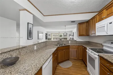900 SW 125th Way Pembroke Pines FL 33027
