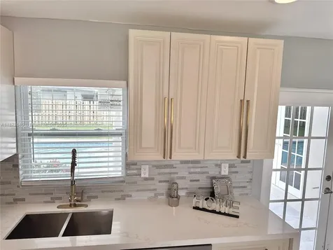 7480 NW 14th Street Plantation FL 33313