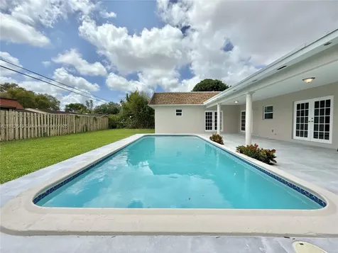 7480 NW 14th Street Plantation FL 33313