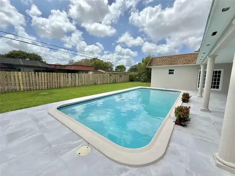 7480 NW 14th Street Plantation FL 33313