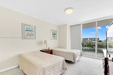 18671 Collins Avenue Sunny Isles Beach FL 33160