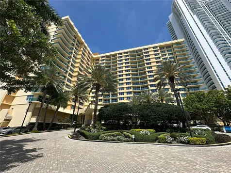 2501 S Ocean Drive Hollywood FL 33019