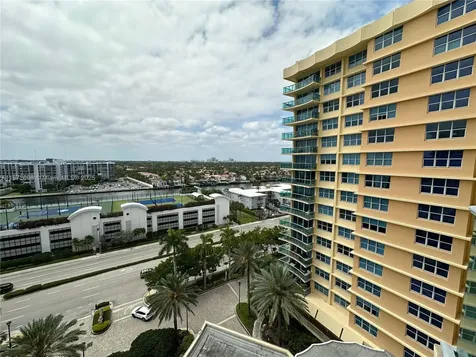 2501 S Ocean Drive Hollywood FL 33019