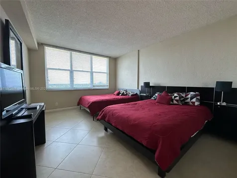 2501 S Ocean Drive Hollywood FL 33019