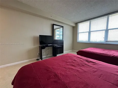 2501 S Ocean Drive Hollywood FL 33019