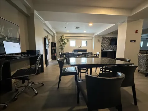 2501 S Ocean Drive Hollywood FL 33019