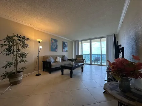 2501 S Ocean Drive Hollywood FL 33019