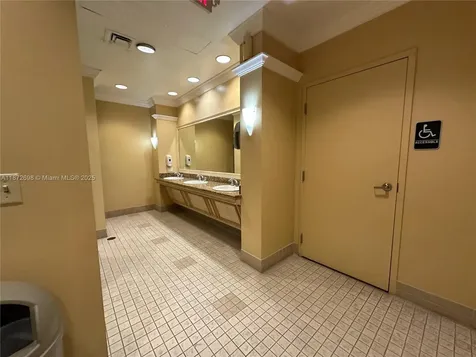 2501 S Ocean Drive Hollywood FL 33019