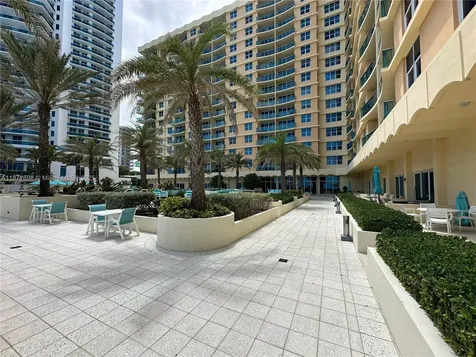 2501 S Ocean Drive Hollywood FL 33019
