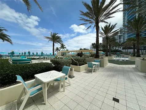 2501 S Ocean Drive Hollywood FL 33019