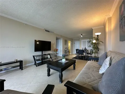 2501 S Ocean Drive Hollywood FL 33019