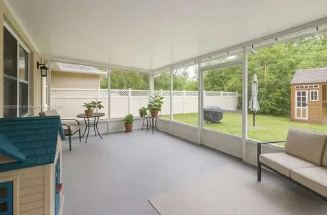 1960 SW 28th Way Fort Lauderdale FL 33312