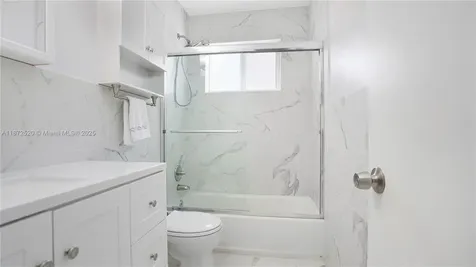 1960 SW 28th Way Fort Lauderdale FL 33312