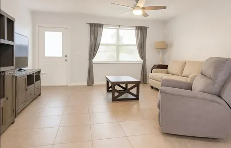 1960 SW 28th Way Fort Lauderdale FL 33312