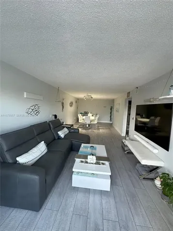 3200 Collins Avenue Miami Beach FL 33140