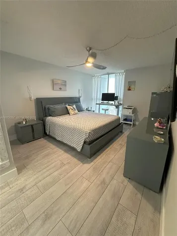 3200 Collins Avenue Miami Beach FL 33140