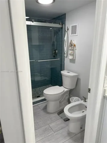 3200 Collins Avenue Miami Beach FL 33140