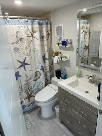 3200 Collins Avenue Miami Beach FL 33140