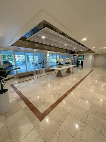 3200 Collins Avenue Miami Beach FL 33140