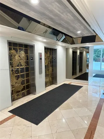 3200 Collins Avenue Miami Beach FL 33140