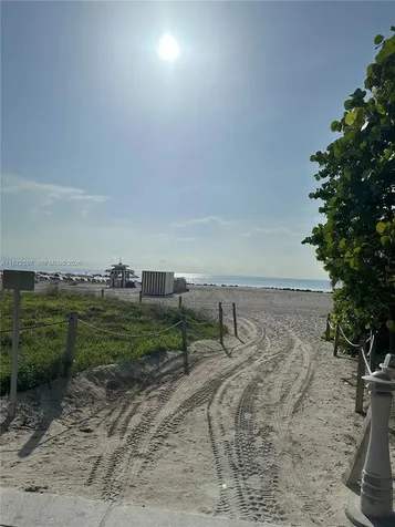 3200 Collins Avenue Miami Beach FL 33140