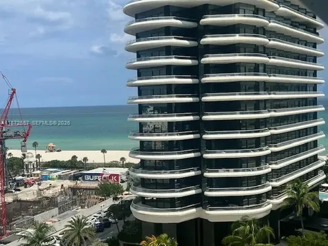 3200 Collins Avenue Miami Beach FL 33140