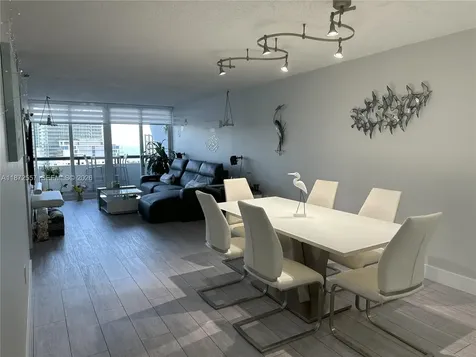 3200 Collins Avenue Miami Beach FL 33140