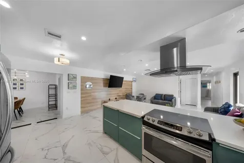11420 NE 4th Avenue Miami FL 33161
