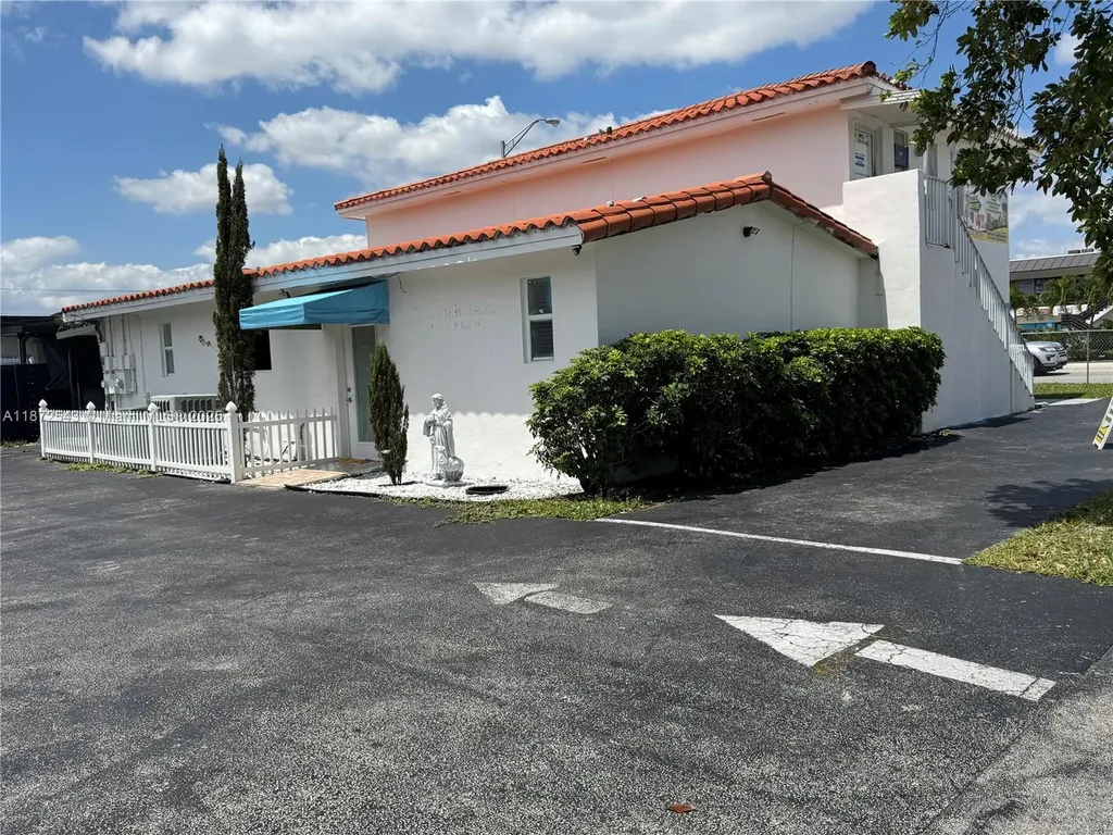 590 E 49th Street Hialeah FL 33013