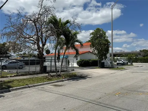590 E 49th Street Hialeah FL 33013