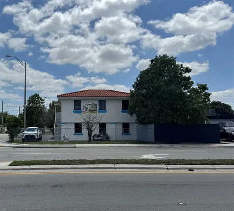 590 E 49th Street Hialeah FL 33013