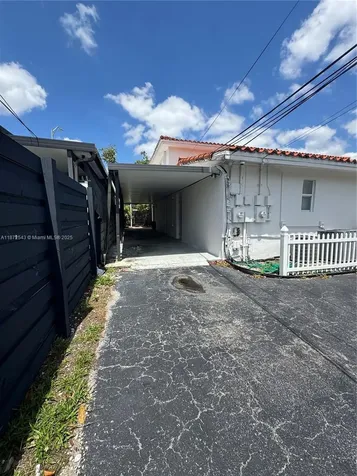 590 E 49th Street Hialeah FL 33013