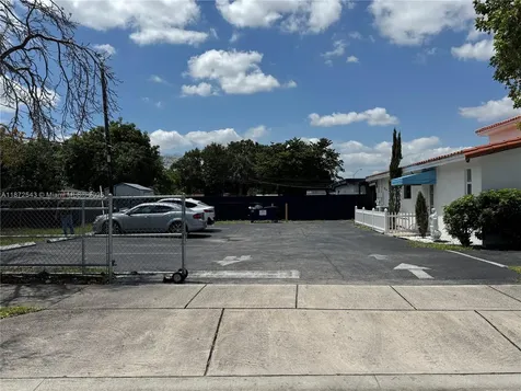 590 E 49th Street Hialeah FL 33013