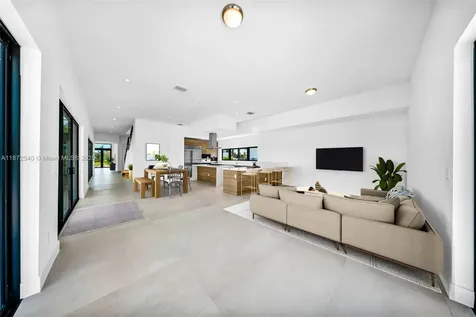 16740 N Botaniko Drive N Weston FL 33326