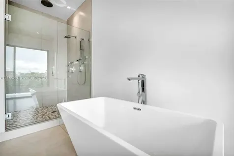 16740 N Botaniko Drive N Weston FL 33326