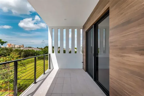 16740 N Botaniko Drive N Weston FL 33326