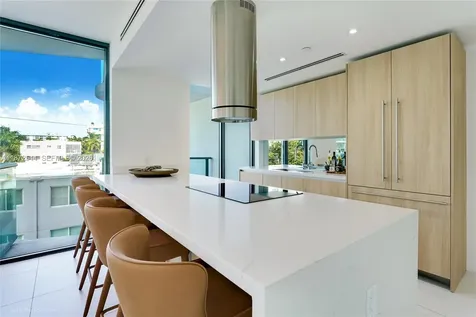 9901 W Bay Harbor Drive Bay Harbor Islands FL 33154