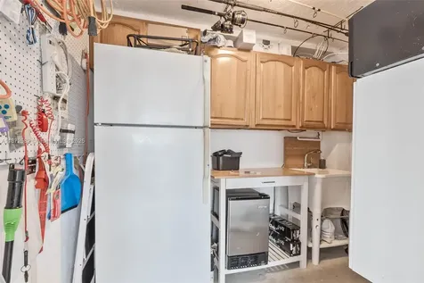 325 Calusa Street Key Largo FL 33037