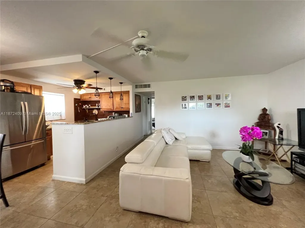 21 Saxony A Delray Beach FL 33446