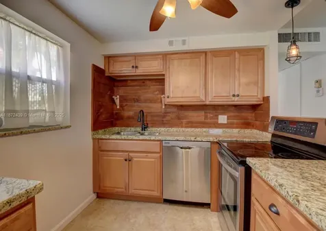 21 Saxony A Delray Beach FL 33446