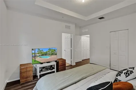 136 SW 185th Way Pembroke Pines FL 33029