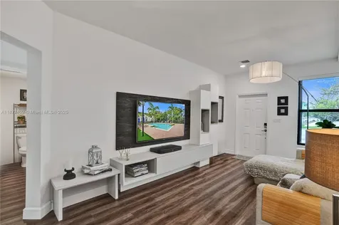136 SW 185th Way Pembroke Pines FL 33029