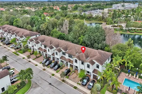 136 SW 185th Way Pembroke Pines FL 33029