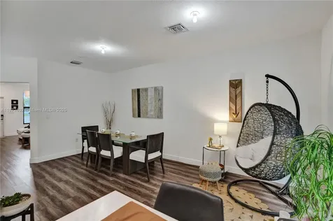 136 SW 185th Way Pembroke Pines FL 33029