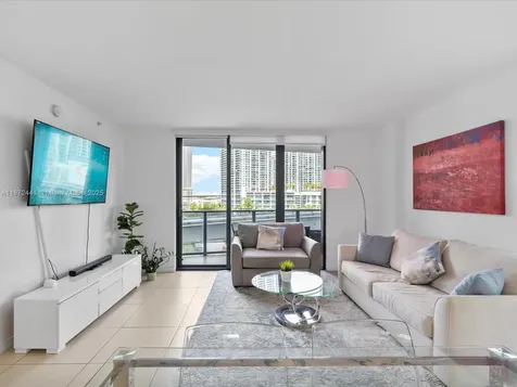 31 SE 6th Street Miami FL 33131