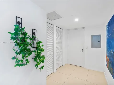 31 SE 6th Street Miami FL 33131