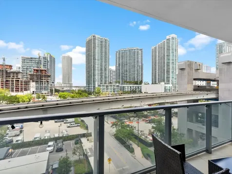 31 SE 6th Street Miami FL 33131