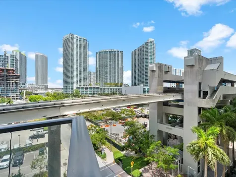 31 SE 6th Street Miami FL 33131